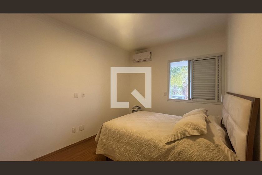 Casa à Venda - Lot. Alphaville Campinas, 5 Quartos,  300 m2 em , Campinas - sp | SoloBR