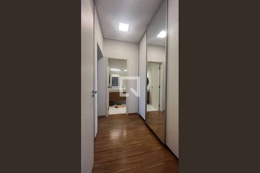 Casa à Venda - Lot. Alphaville Campinas, 5 Quartos,  300 m2 em , Campinas - sp | SoloBR