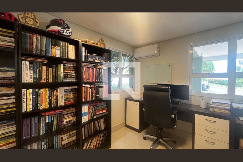 Casa à Venda - Lot. Alphaville Campinas, 5 Quartos,  300 m2 em , Campinas - sp | SoloBR