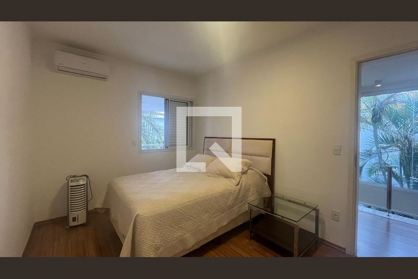 Casa à Venda - Lot. Alphaville Campinas, 5 Quartos,  300 m2 em , Campinas - sp | SoloBR