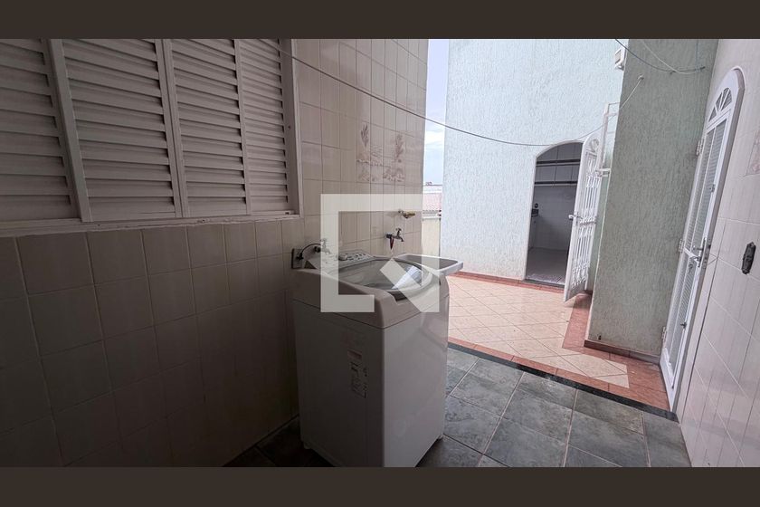 Casa à Venda - Parque Prado, 4 Quartos,  250 m2 em , Campinas - sp | SoloBR