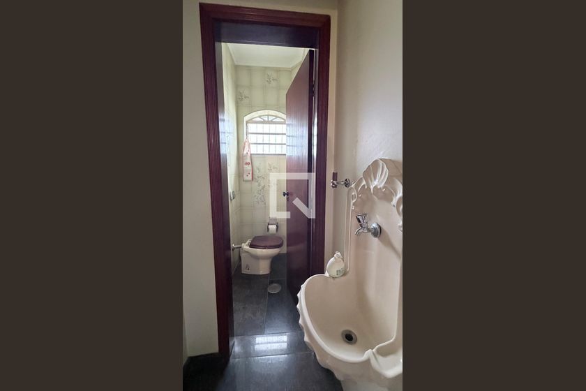 Casa à Venda - Parque Prado, 4 Quartos,  250 m2 em , Campinas - sp | SoloBR