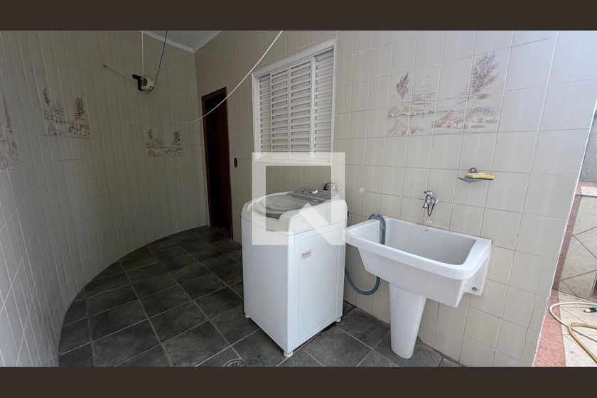 Casa à Venda - Parque Prado, 4 Quartos,  250 m2 em , Campinas - sp | SoloBR