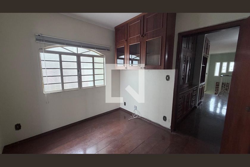 Casa à Venda - Parque Prado, 4 Quartos,  250 m2 em , Campinas - sp | SoloBR