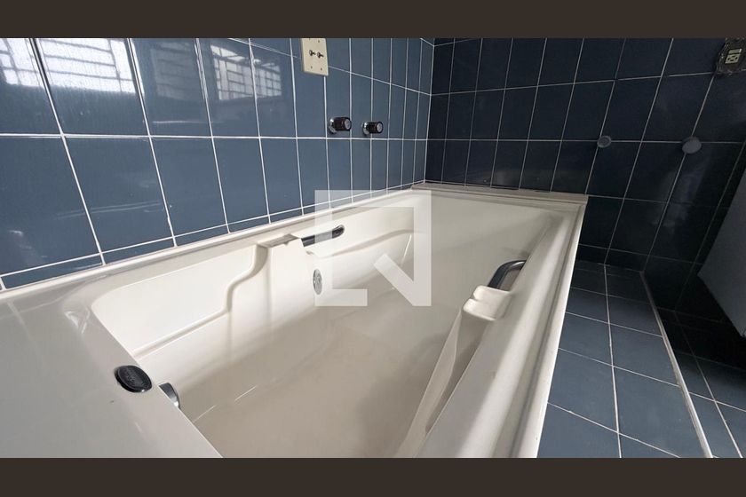 Casa à Venda - Parque Prado, 4 Quartos,  250 m2 em , Campinas - sp | SoloBR