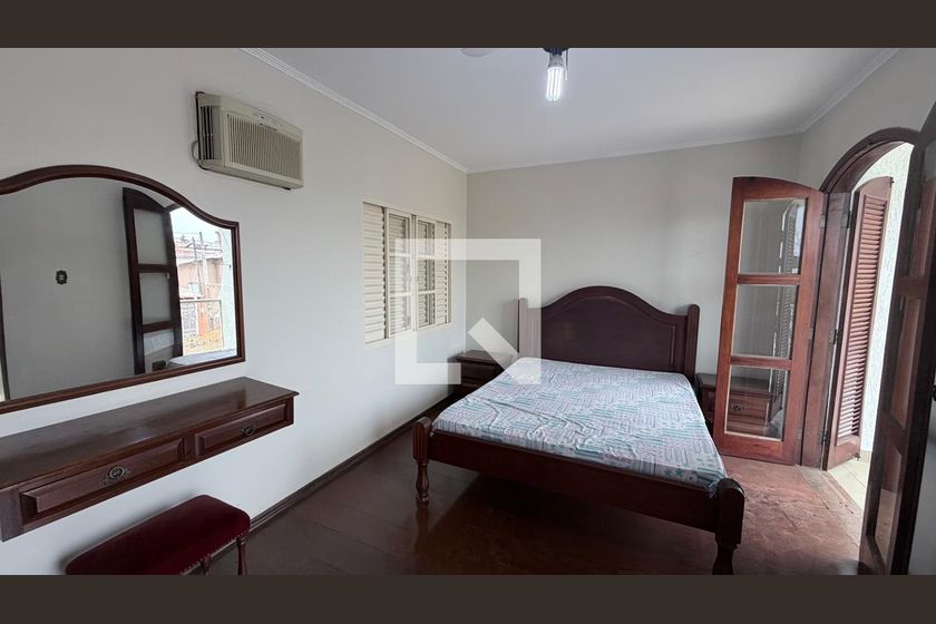 Casa à Venda - Parque Prado, 4 Quartos,  250 m2 em , Campinas - sp | SoloBR
