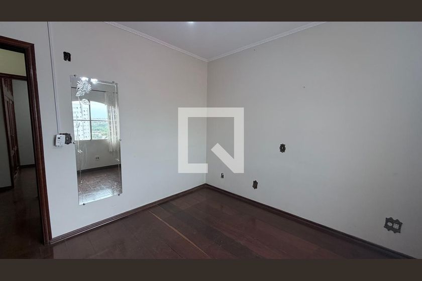 Casa à Venda - Parque Prado, 4 Quartos,  250 m2 em , Campinas - sp | SoloBR