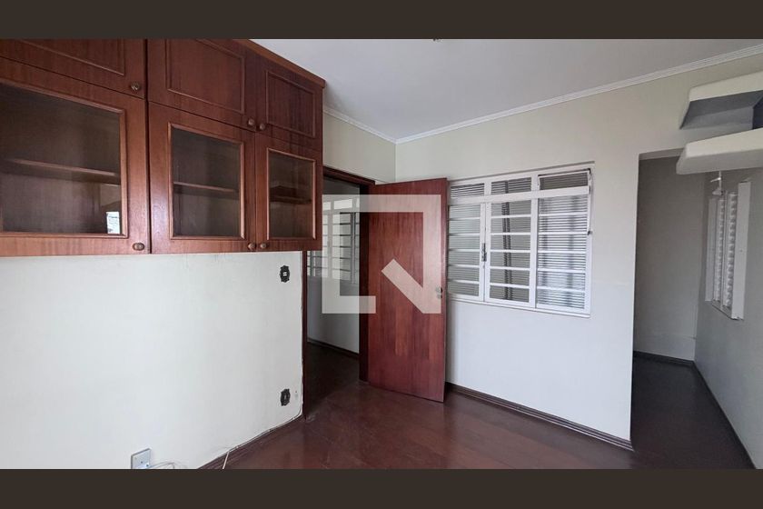 Casa à Venda - Parque Prado, 4 Quartos,  250 m2 em , Campinas - sp | SoloBR