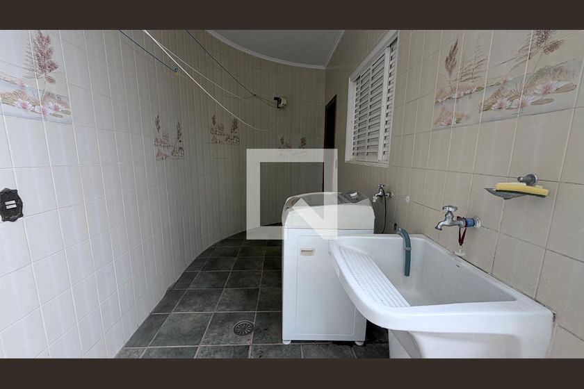 Casa à Venda - Parque Prado, 4 Quartos,  250 m2 em , Campinas - sp | SoloBR