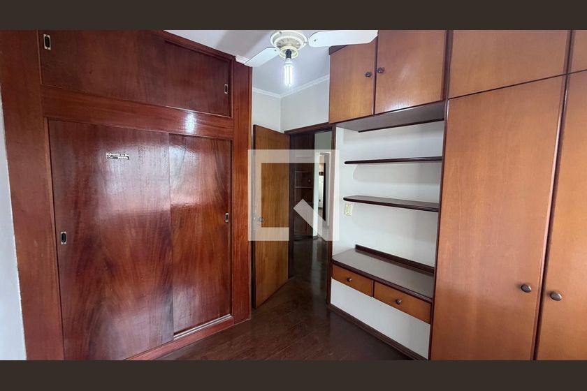 Casa à Venda - Parque Prado, 4 Quartos,  250 m2 em , Campinas - sp | SoloBR