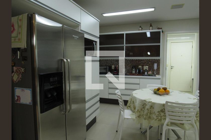 Apartamento, 3 quartos, 225 m² - Foto 161