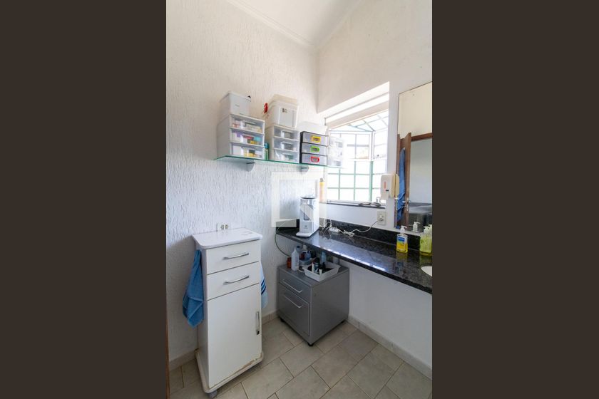 Casa à Venda - Fazenda Santa Cândida, 4 Quartos,  232 m2 em , Campinas - sp | SoloBR