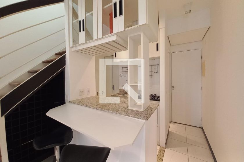 Apartamento à Venda - Cambuí, 1 Quarto,  70 m2 em , Campinas - sp | SoloBR