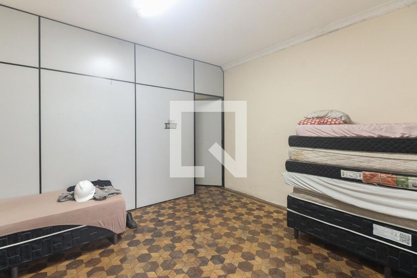 Casa, 4 quartos, 240 m² - Foto 9