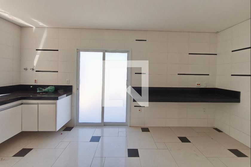 Casa à Venda - Parque Prado, 4 Quartos,  600 m2 em , Campinas - sp | SoloBR
