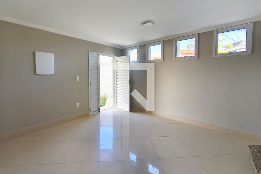 Casa à Venda - Parque Prado, 4 Quartos,  600 m2 em , Campinas - sp | SoloBR
