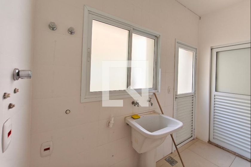 Casa à Venda - Parque Prado, 4 Quartos,  600 m2 em , Campinas - sp | SoloBR
