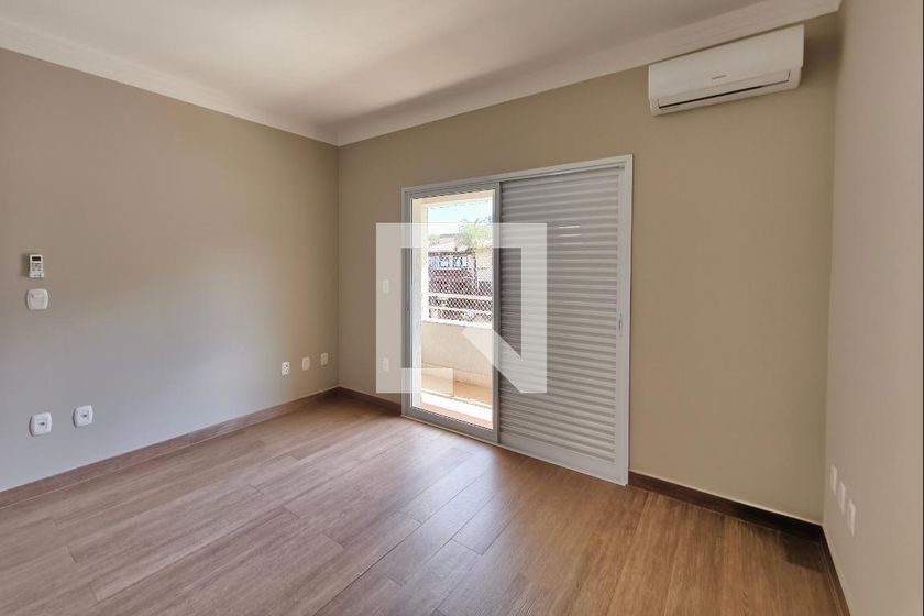 Casa à Venda - Parque Prado, 4 Quartos,  600 m2 em , Campinas - sp | SoloBR