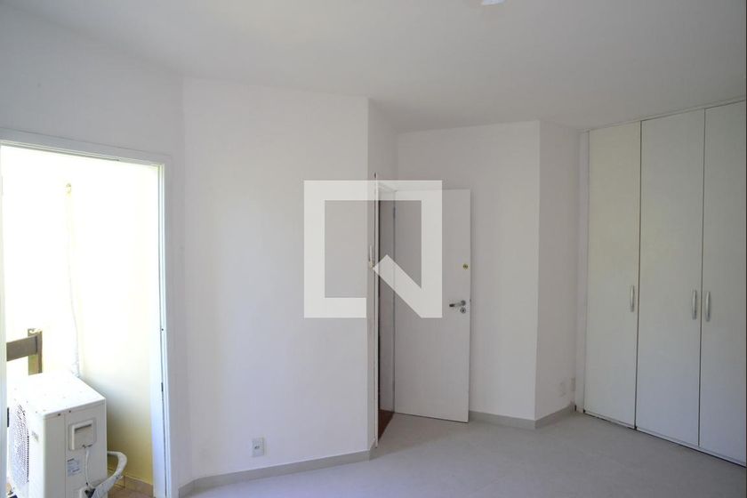 Casa, 4 quartos, 300 m² - Foto 55