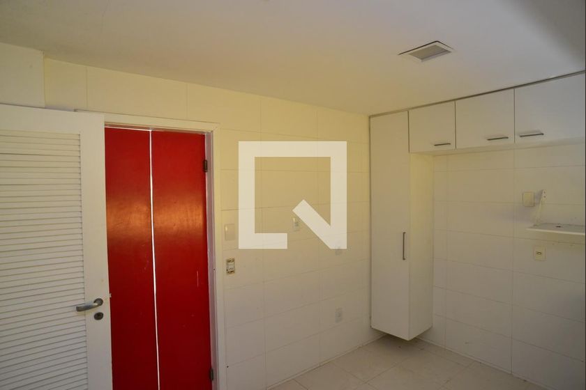 Casa, 4 quartos, 300 m² - Foto 29