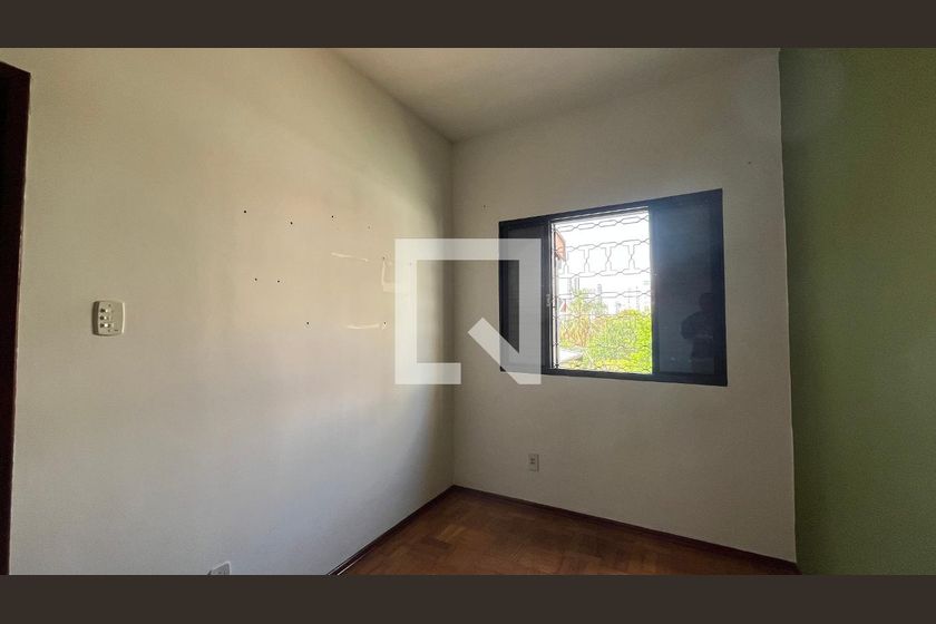 Casa à Venda - Taquaral, 2 Quartos,  300 m2 em , Campinas - sp | SoloBR