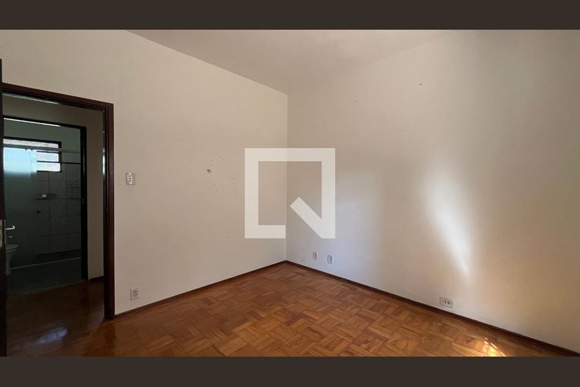 Casa à Venda - Taquaral, 2 Quartos,  300 m2 em , Campinas - sp | SoloBR