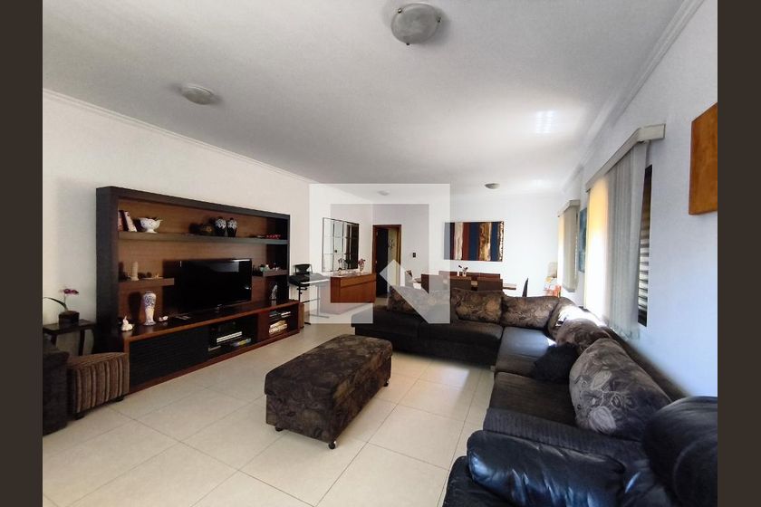 Casa, 4 quartos, 299 m² - Foto 1