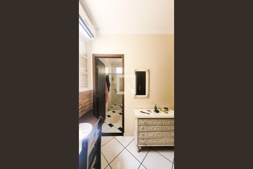 Casa à Venda - Taquaral, 2 Quartos,  170 m2 em , Campinas - sp | SoloBR