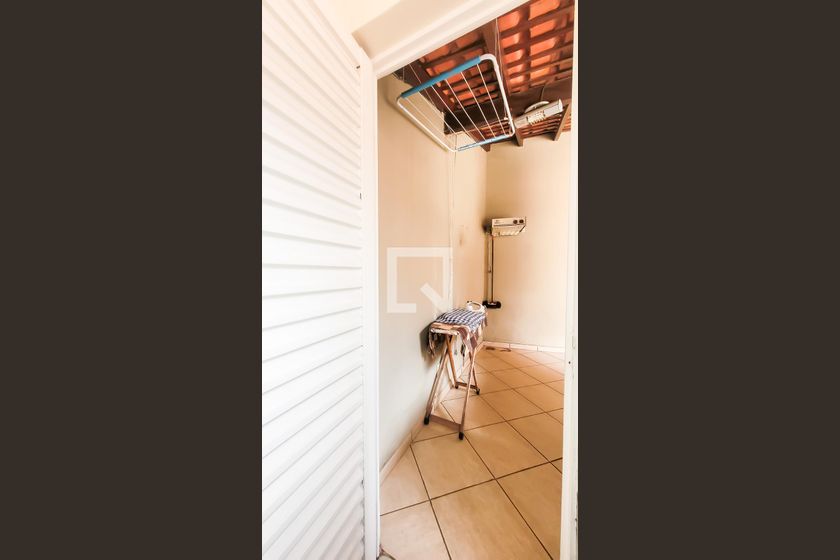 Casa à Venda - Taquaral, 2 Quartos,  170 m2 em , Campinas - sp | SoloBR