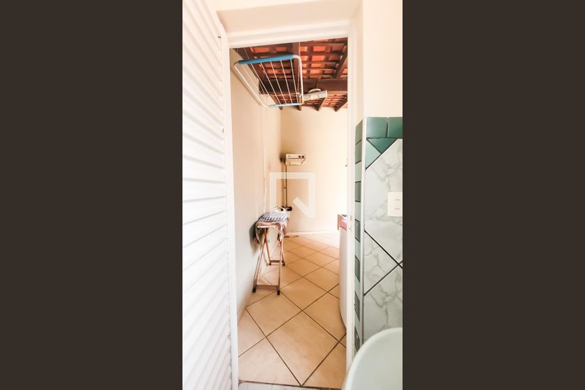 Casa à Venda - Taquaral, 2 Quartos,  170 m2 em , Campinas - sp | SoloBR