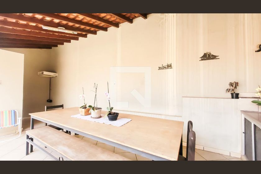 Casa à Venda - Taquaral, 2 Quartos,  170 m2 em , Campinas - sp | SoloBR