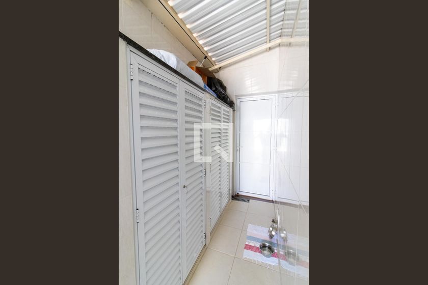 Casa à Venda - Jardim Flamboyant, 3 Quartos,  201 m2 em , Campinas - sp | SoloBR