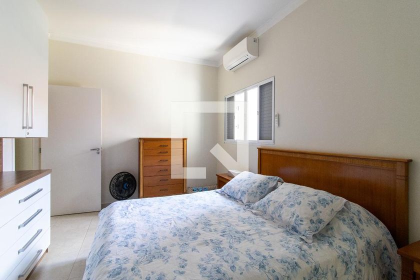 Casa à Venda - Jardim Flamboyant, 3 Quartos,  201 m2 em , Campinas - sp | SoloBR