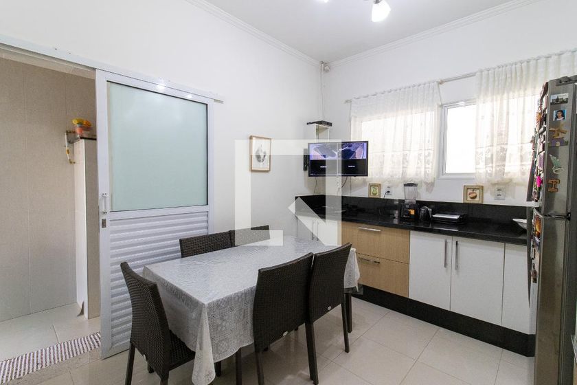 Casa à Venda - Jardim Flamboyant, 3 Quartos,  201 m2 em , Campinas - sp | SoloBR