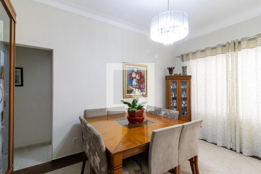 Casa à Venda - Jardim Flamboyant, 3 Quartos,  201 m2 em , Campinas - sp | SoloBR