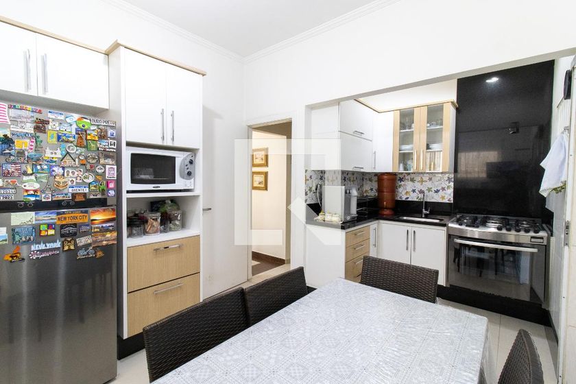 Casa à Venda - Jardim Flamboyant, 3 Quartos,  201 m2 em , Campinas - sp | SoloBR