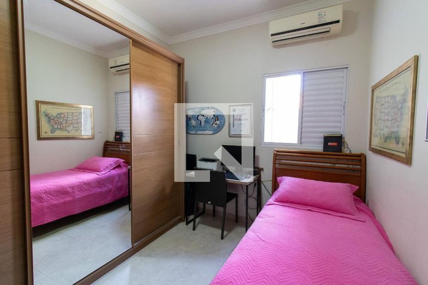 Casa à Venda - Jardim Flamboyant, 3 Quartos,  201 m2 em , Campinas - sp | SoloBR