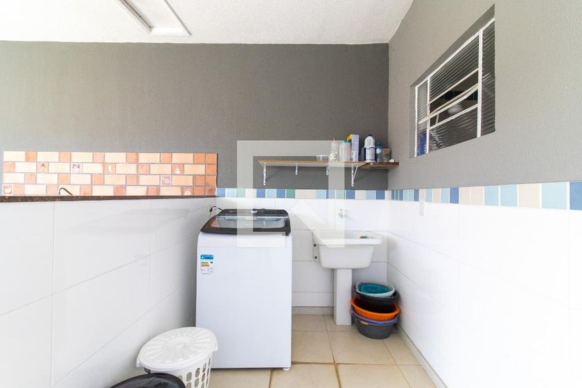 Casa à Venda - Jardim Flamboyant, 3 Quartos,  201 m2 em , Campinas - sp | SoloBR