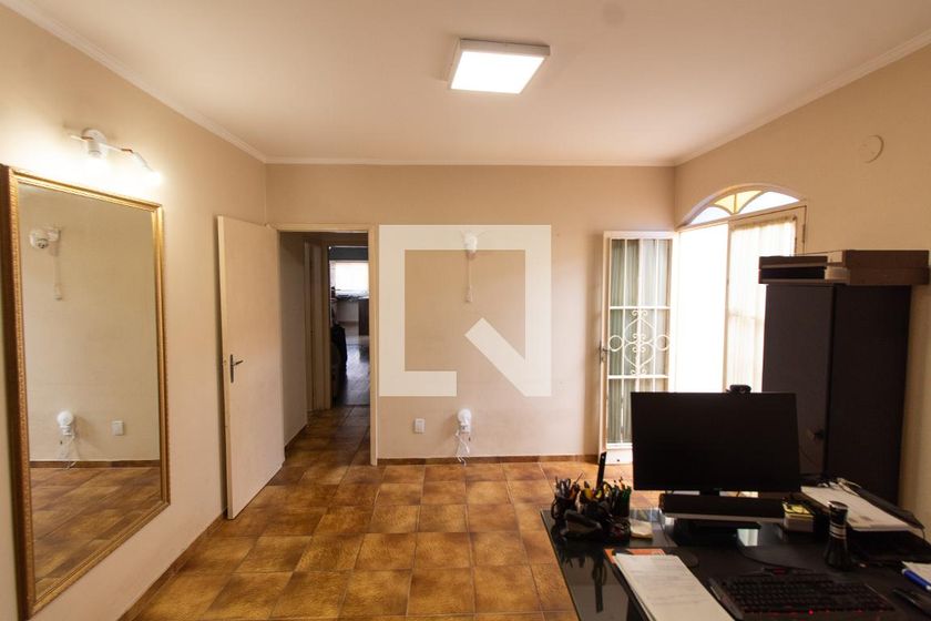Casa à Venda - Jardim Planalto, 4 Quartos,  250 m2 em , Campinas - sp | SoloBR