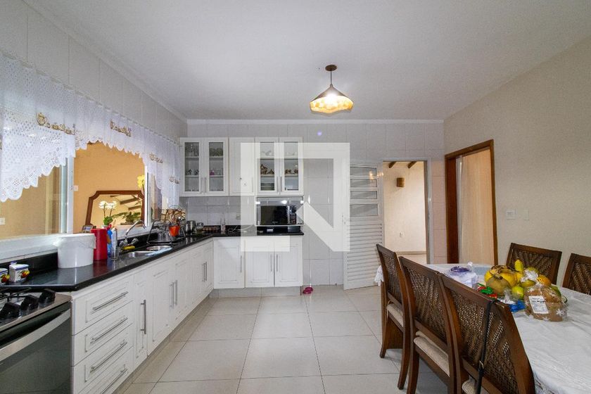Casa à Venda - Res. Parque dos Alecrins, 2 Quartos,  200 m2 em , Campinas - sp | SoloBR