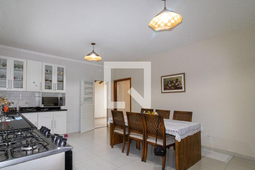 Casa à Venda - Res. Parque dos Alecrins, 2 Quartos,  200 m2 em , Campinas - sp | SoloBR