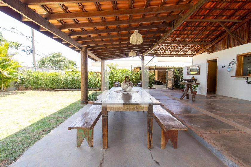Casa à Venda - Res. Parque dos Alecrins, 3 Quartos,  250 m2 em , Campinas - sp | SoloBR