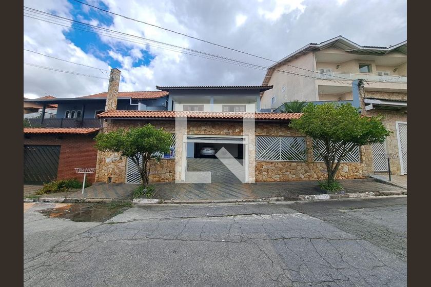 Casa, 5 quartos, 248 m² - Foto 1
