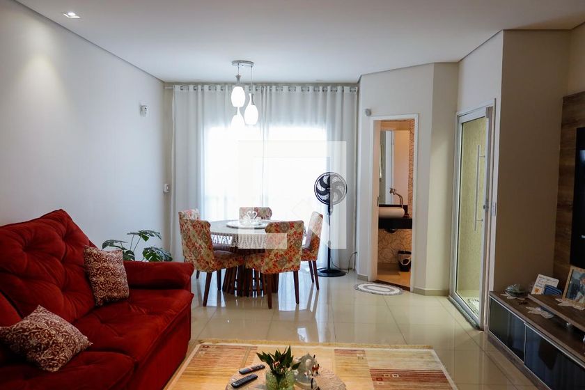 Casa, 4 quartos, 238 m² - Foto 1