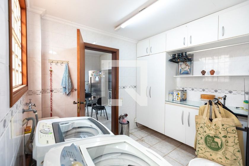 Casa à Venda - Mansões Santo Antônio, 4 Quartos,  350 m2 em , Campinas - sp | SoloBR