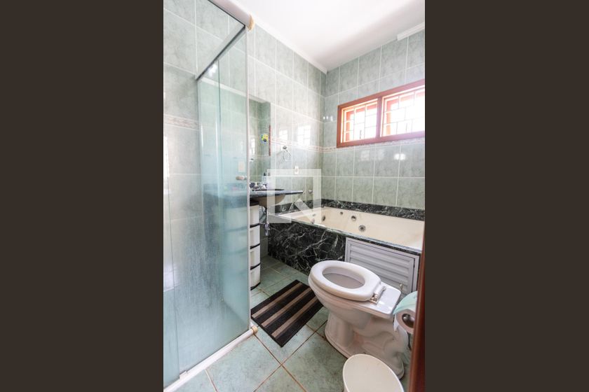Casa à Venda - Mansões Santo Antônio, 4 Quartos,  350 m2 em , Campinas - sp | SoloBR