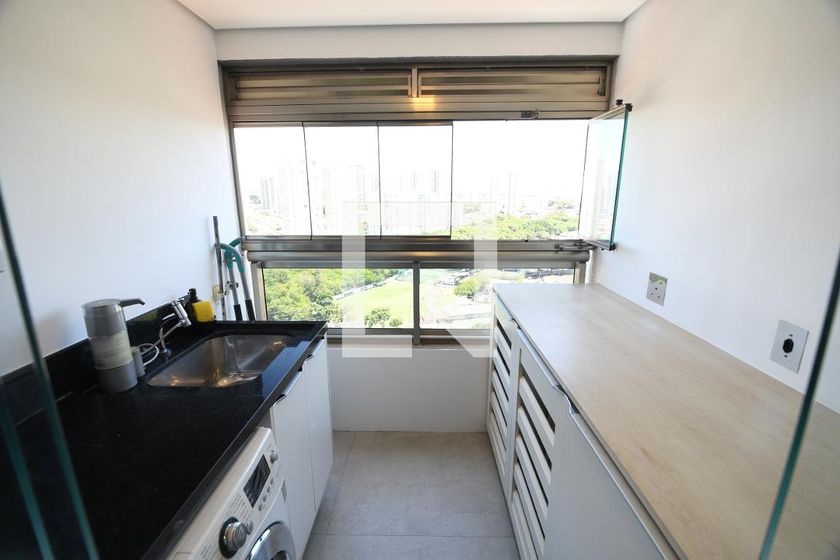 Apartamento à Venda - Cambuí, 1 Quarto,  70 m2 em , Campinas - sp | SoloBR