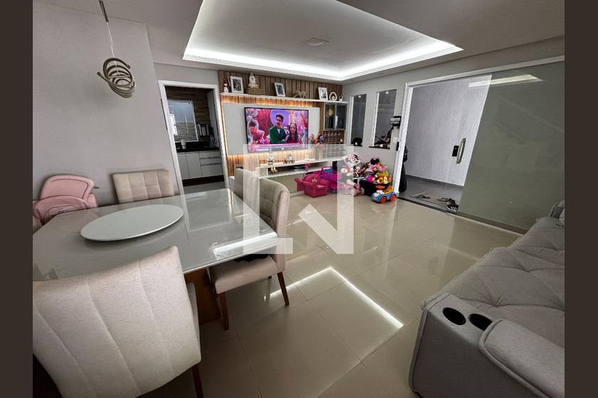 Casa, 2 quartos, 245 m² - Foto 1