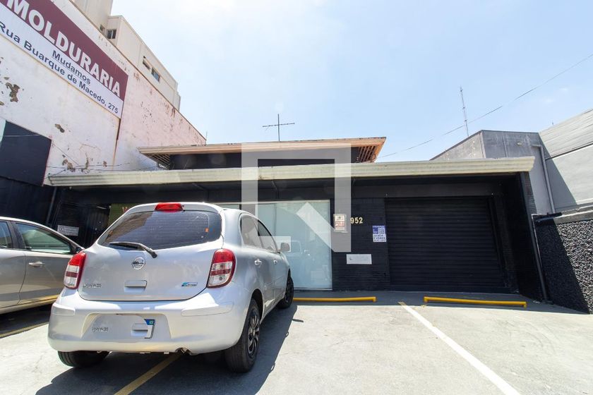 Casa à Venda - Taquaral, 2 Quartos,  500 m2 em , Campinas - sp | SoloBR