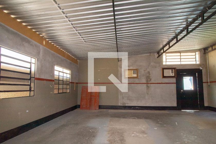 Casa à Venda - Taquaral, 2 Quartos,  500 m2 em , Campinas - sp | SoloBR
